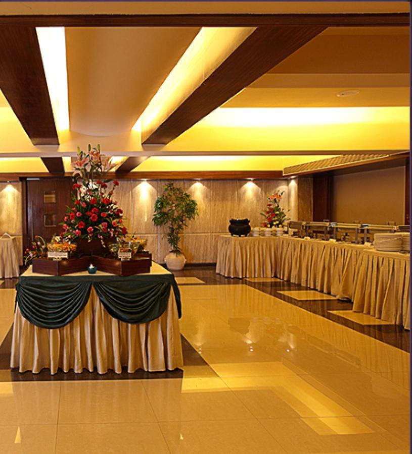 The Royal Orchid Hotel, Chembur Βομβάη Εξωτερικό φωτογραφία
