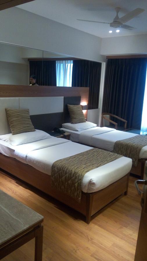 The Royal Orchid Hotel, Chembur Βομβάη Εξωτερικό φωτογραφία